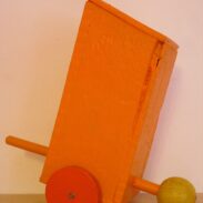 Pousseur orange et rond